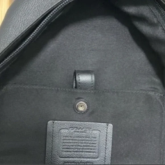 (Unistyle) NWOT Coach Black Leather Charles Pack - Picture 8 of 8